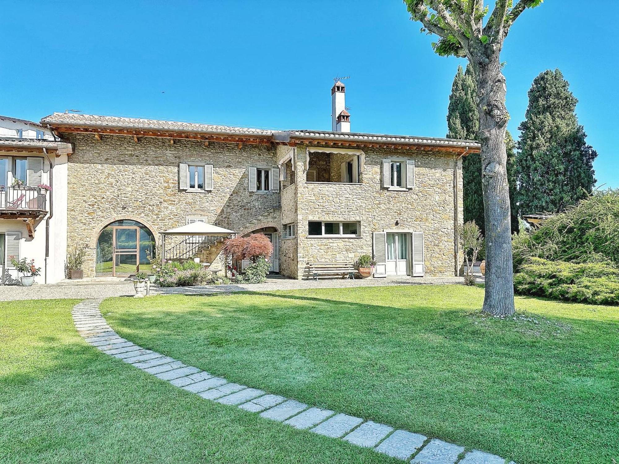 Villa Giuliana Арецо Екстериор снимка
